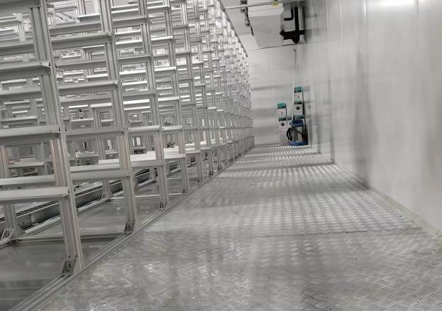 存放板栗用什么樣的冷庫——溫度濕度精準(zhǔn)調(diào)控與通風(fēng)策略全解析